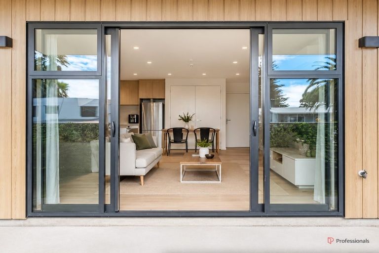 Photo of property in 2/388 Hibiscus Coast Highway, Orewa, 0931