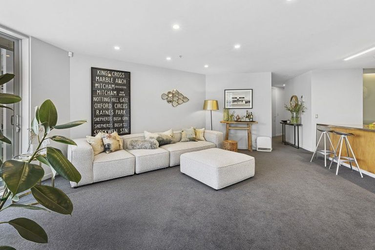 Photo of property in Alto Apartments, 2a/22 Telford Terrace, Oriental Bay, Wellington, 6011