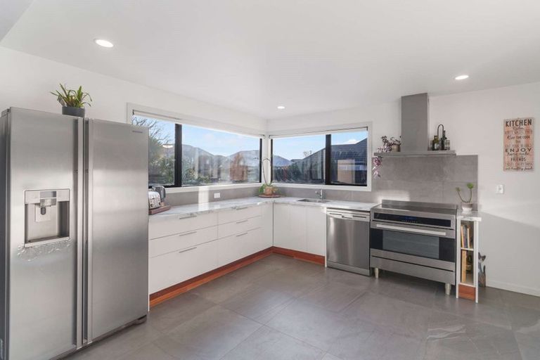 Photo of property in 66 Regency Crescent, Redwood, Christchurch, 8051