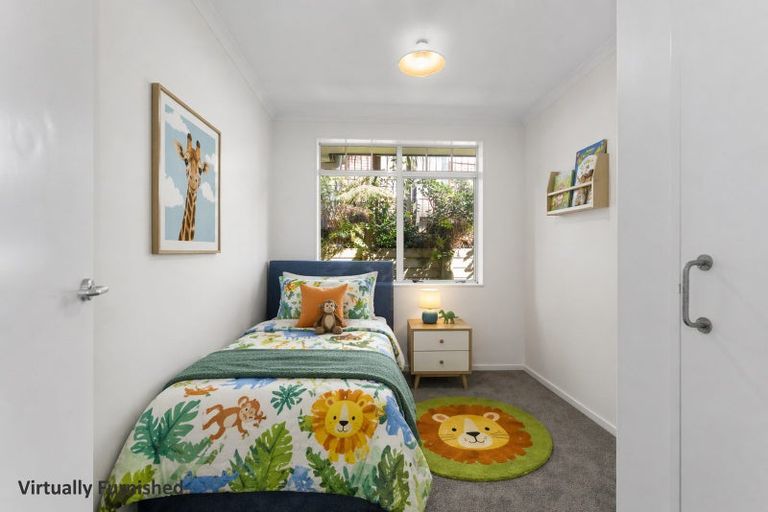 Photo of property in 3 Regents Park Place, Westgate, Auckland, 0614