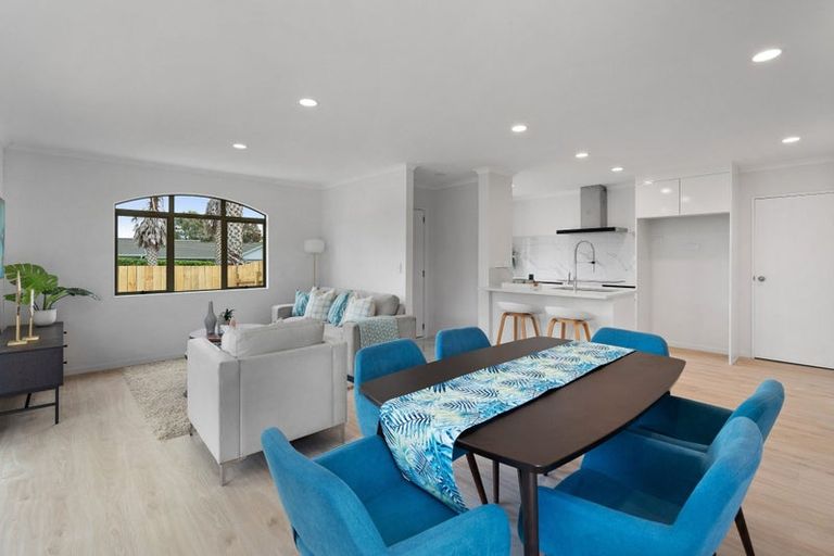 Photo of property in 1 Ashmere Lane, Weymouth, Auckland, 2103