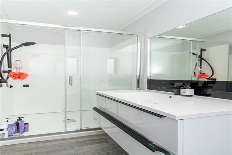 Photo of property in 2 Monterey Drive, Balclutha, 9230