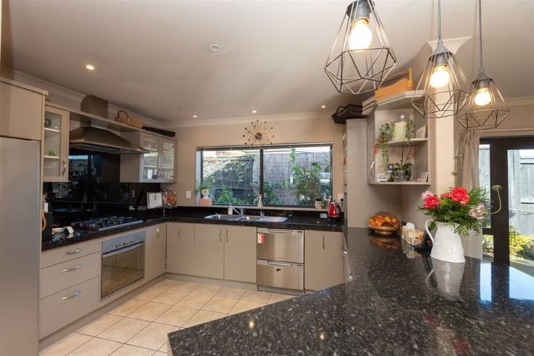 Photo of property in 14 Tarrango Way, Rototuna, Hamilton, 3210