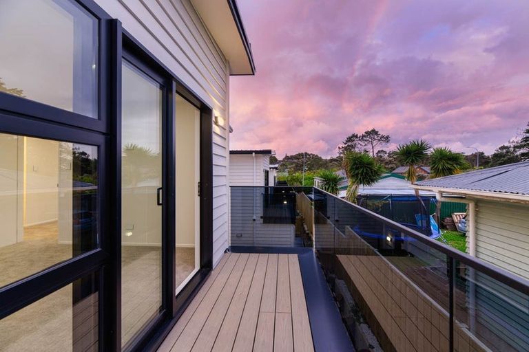 Photo of property in 44b Godley Road, Green Bay, Auckland, 0604