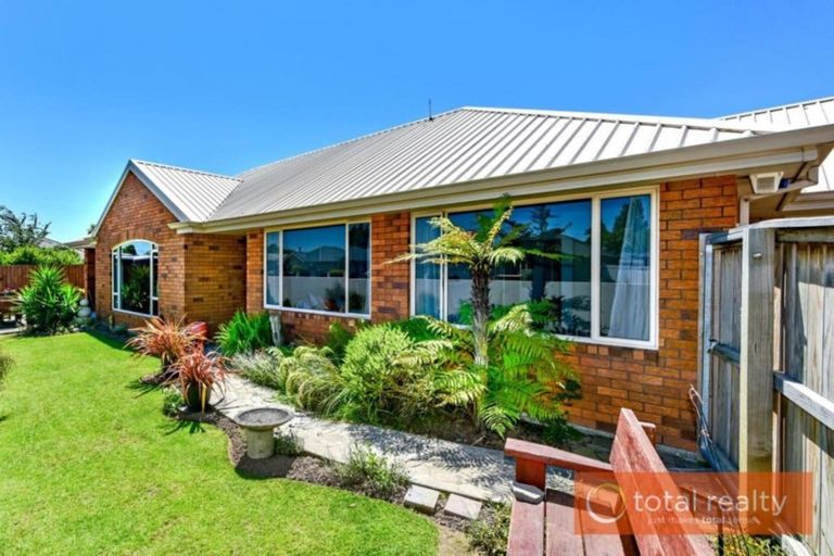 Photo of property in 2 Oakridge Street, Halswell, Christchurch, 8025