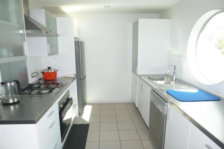 Photo of property in 1c/10 Park Avenue, Epuni, Lower Hutt, 5011