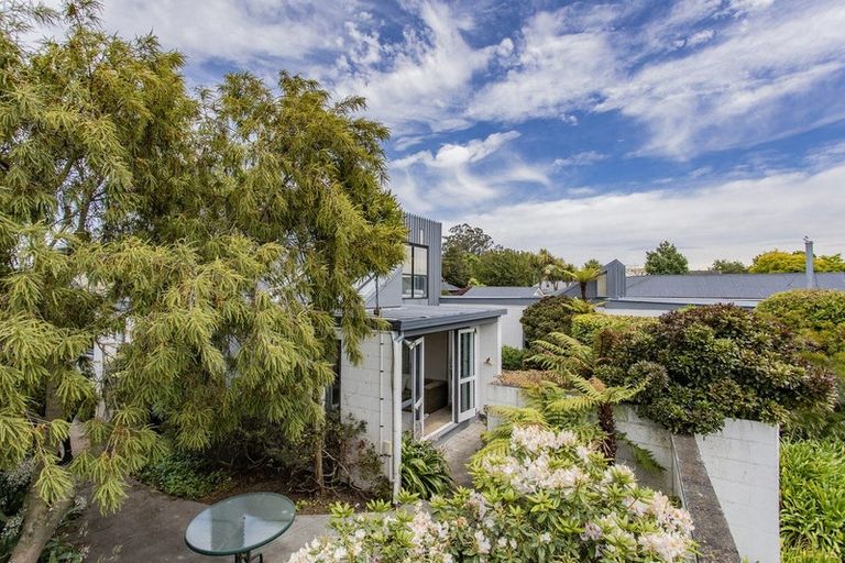 Photo of property in 19 Kent Lodge Avenue, Avonhead, Christchurch, 8042