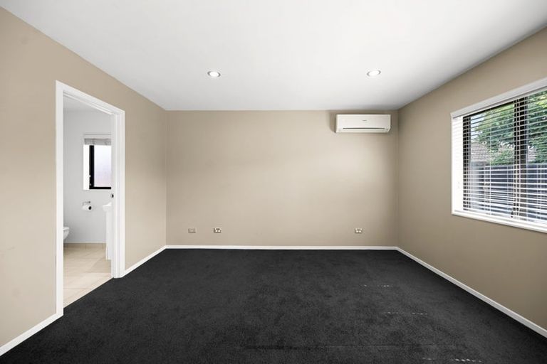 Photo of property in 12 Te Ironui Place, Huntington, Hamilton, 3210