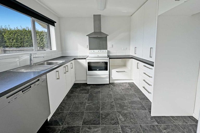 Photo of property in 1/12 Molesworth Place, Somerfield, Christchurch, 8024