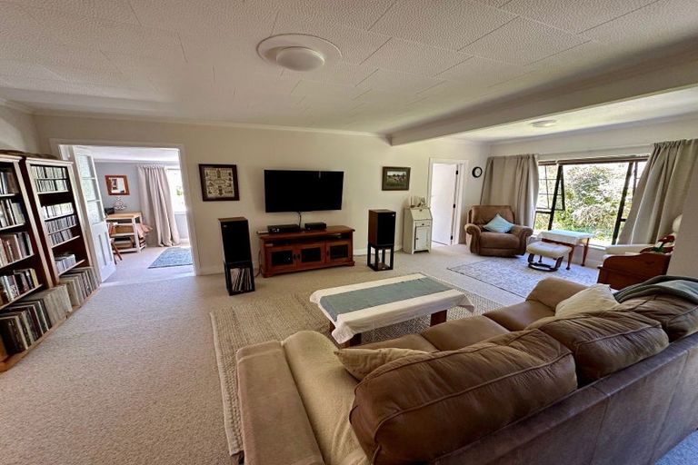 Photo of property in 69 Oparara Road, Karamea, 7893