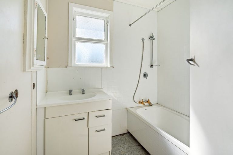 Photo of property in 9 Taraire Crescent, Otangarei, Whangarei, 0112