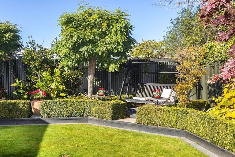 Photo of property in 188 Weston Road, St Albans, Christchurch, 8052