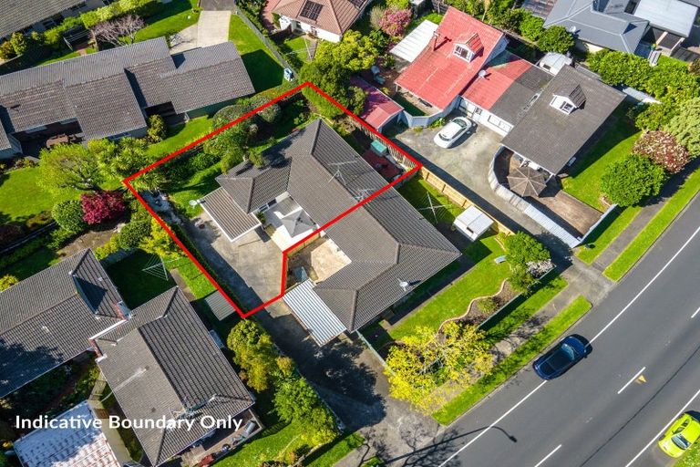 Photo of property in 2/66 Prince Regent Drive, Half Moon Bay, Auckland, 2012