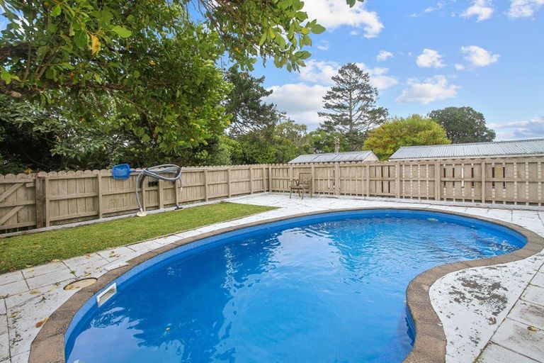 Photo of property in 15 Red Hill Road, Red Hill, Papakura, 2110