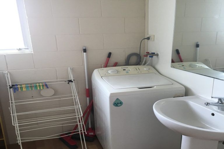 Photo of property in 7/3 Tralee Place, Hillcrest, Hamilton, 3216