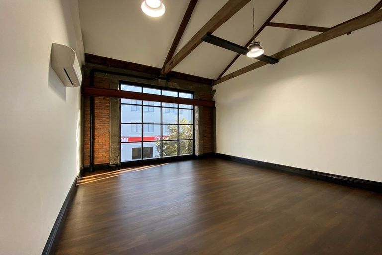 Photo of property in 1 Davy Street, Carterton, 5713