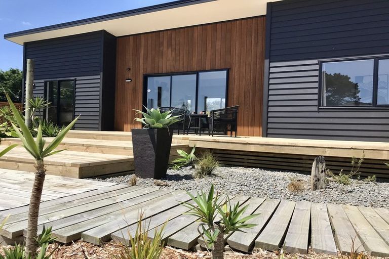 Photo of property in 7 Strathnaver Drive, Waikawa Beach, Manakau, 5573