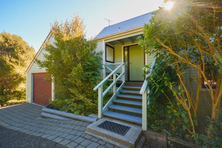 Photo of property in 32 Onuku Road, Akaroa, 7520