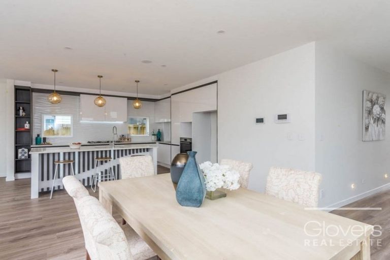 Photo of property in 17 Kearns Drive, Hobsonville, Auckland, 0616