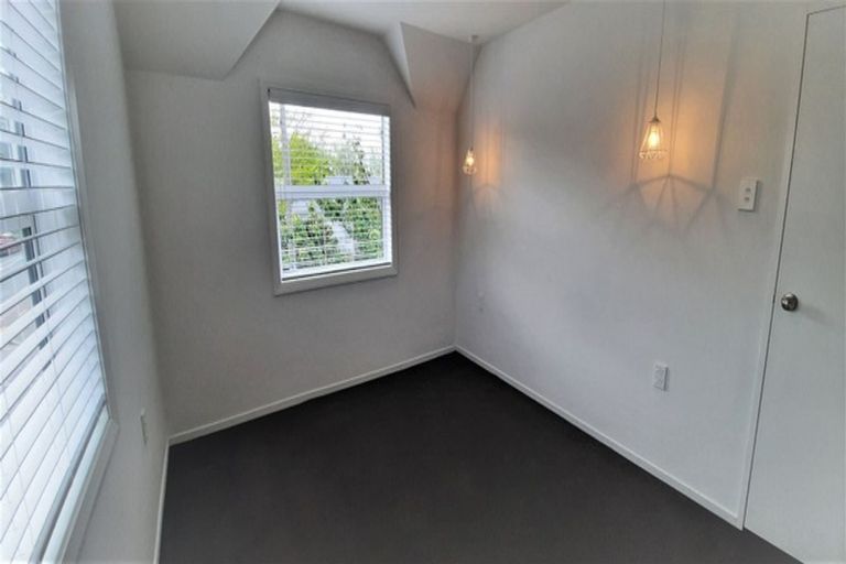 Photo of property in 2 Perry Street, Papanui, Christchurch, 8053