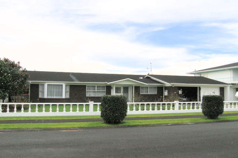 Photo of property in 8 Wilfred Street, St Andrews, Hamilton, 3200