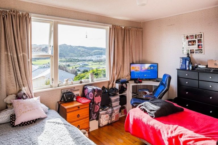 Photo of property in 24 Taupo Crescent, Plimmerton, Porirua, 5026