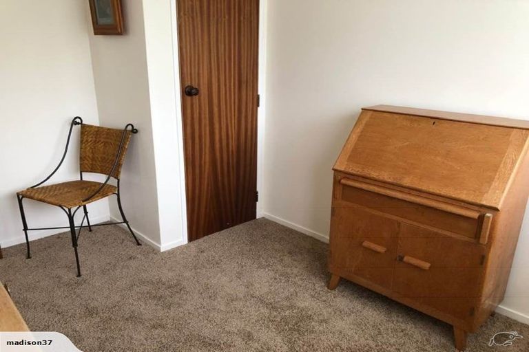 Photo of property in 2 Ely Grove, Wainuiomata, Lower Hutt, 5014