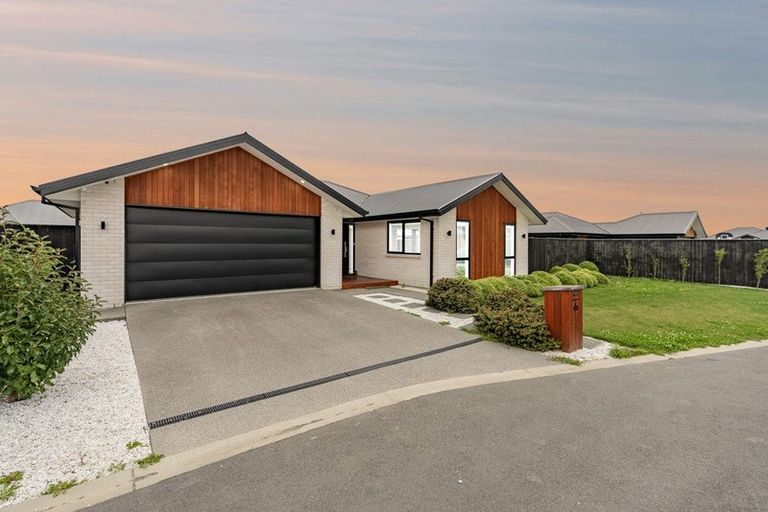 Photo of property in 6 Solitary Lane, Rolleston, 7615