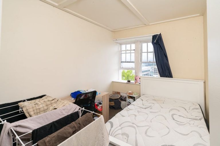 Photo of property in 76a Kelburn Parade, Kelburn, Wellington, 6012