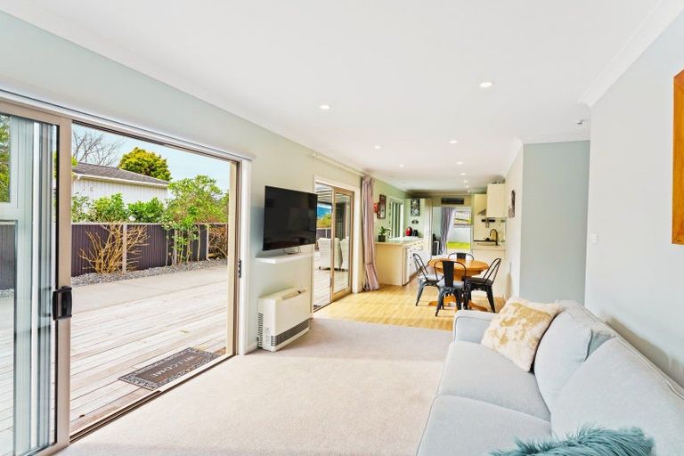 Photo of property in 50 Seaview Road, Paraparaumu Beach, Paraparaumu, 5032