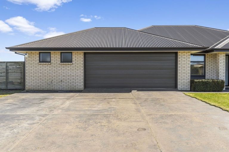 Photo of property in 33 Beaumont Drive, Rolleston, 7614