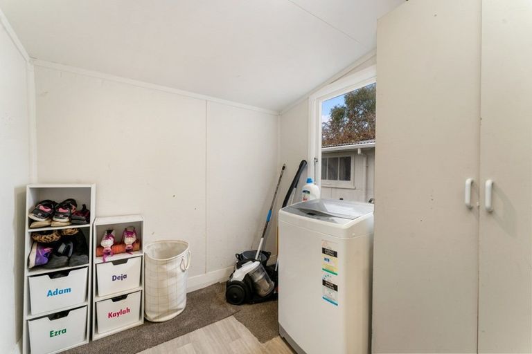 Photo of property in 3 Raukawa Street, Otaki, 5512