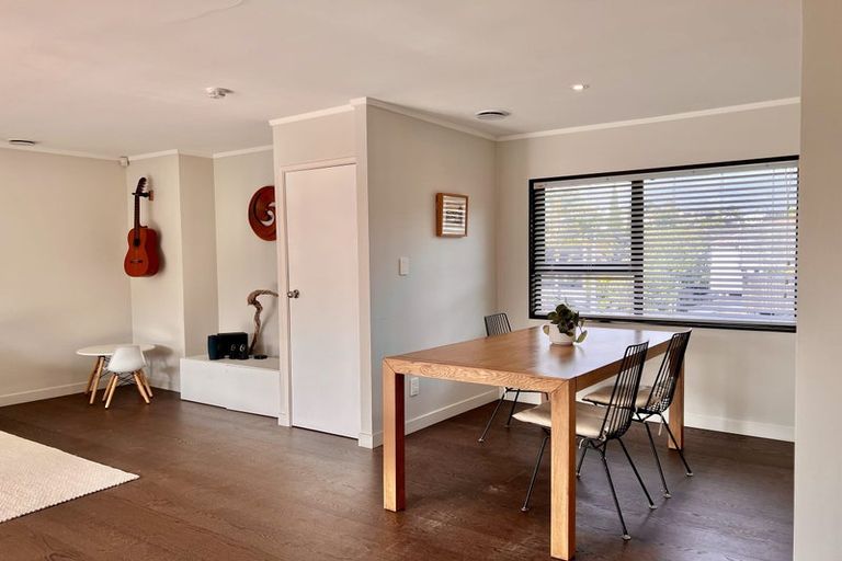 Photo of property in 1/8 Commodore Parry Road, Castor Bay, Auckland, 0620