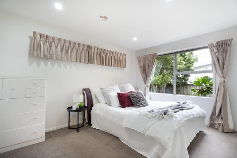 Photo of property in 8 Halewood Grove, Churton Park, Wellington, 6037