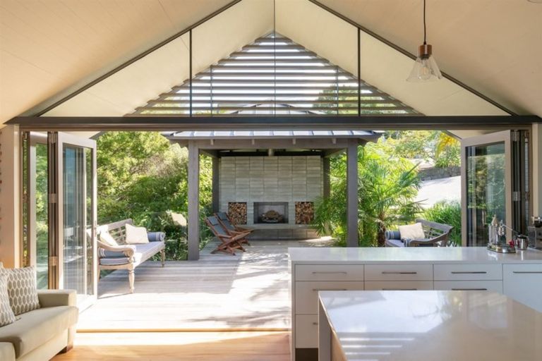 Photo of property in 26 Aotearoa Terrace, Murrays Bay, Auckland, 0630