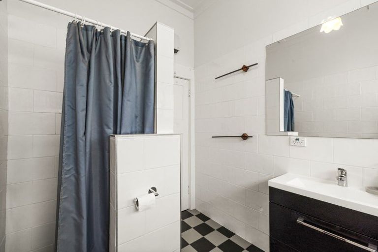 Photo of property in 2 Mcdonald Street, Napier South, Napier, 4110