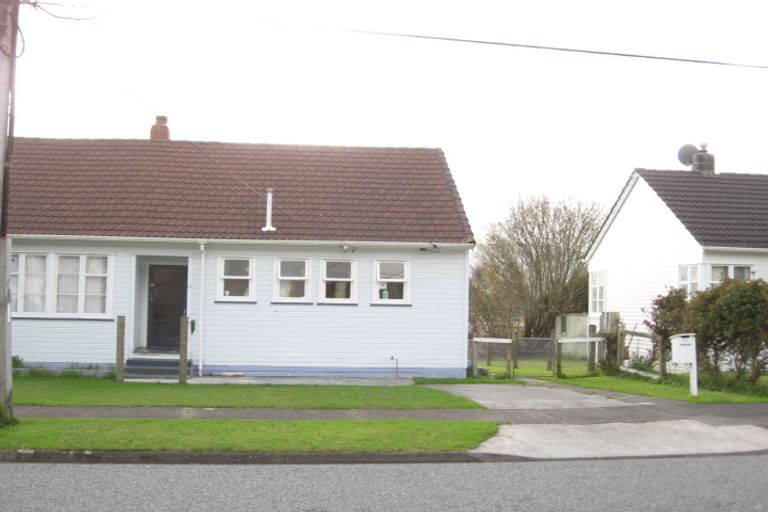 Photo of property in 35 Grierson Street, Naenae, Lower Hutt, 5011