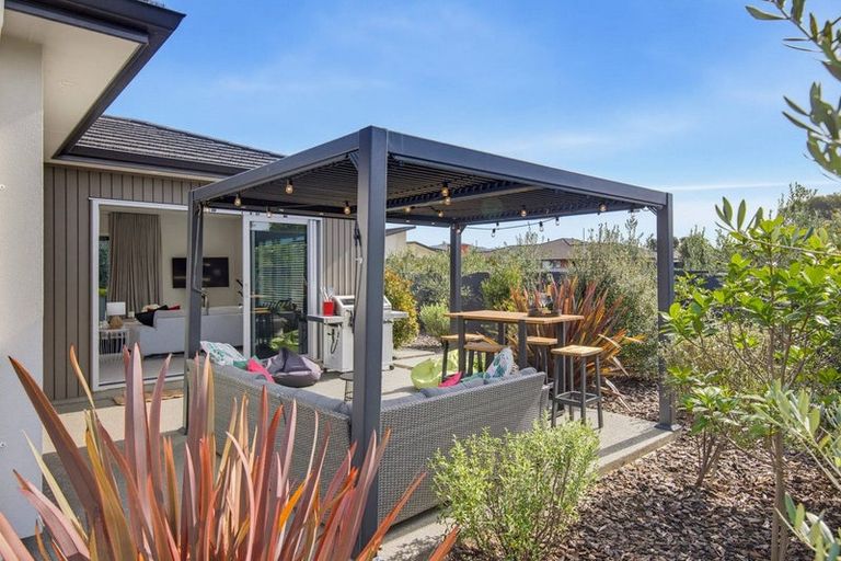 Photo of property in 18 Petrel Close, Paraparaumu Beach, Paraparaumu, 5032