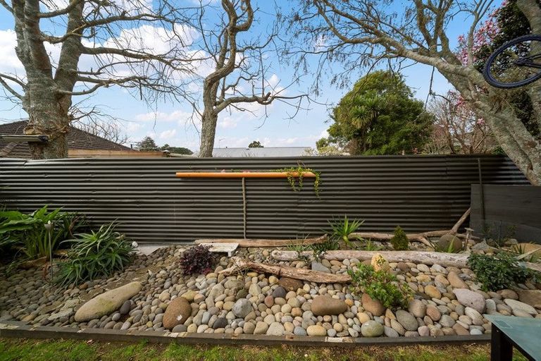 Photo of property in 109 Govett Avenue, Frankleigh Park, New Plymouth, 4310