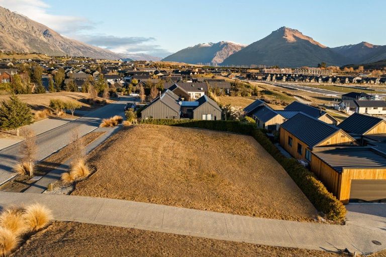 Photo of property in 9 Cunninghams Drive, Jacks Point, Queenstown, 9371