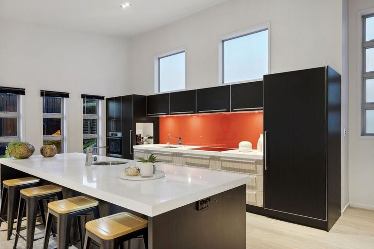 Photo of property in 50 Shandon Road, Vauxhall, Dunedin, 9013