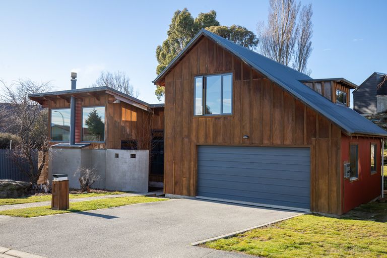 Photo of property in 3a Lanes Road, Bridge Hill, Alexandra, 9320