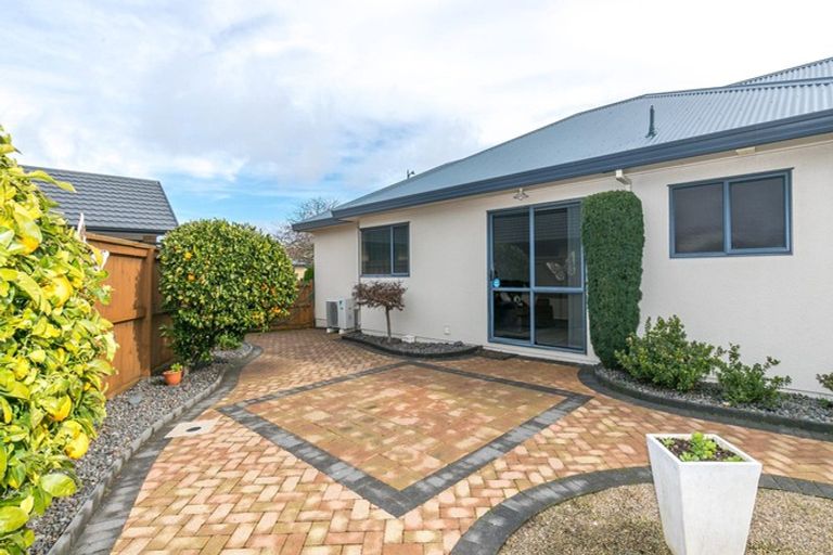 Photo of property in 2 Arundel Place, Nawton, Hamilton, 3200