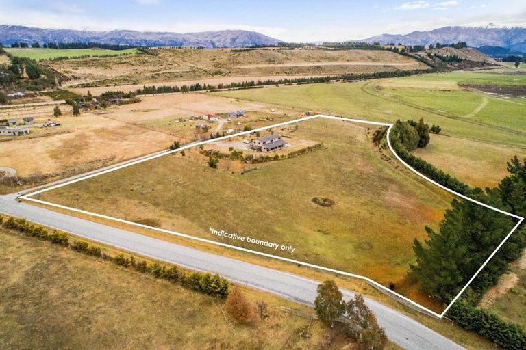 Photo of property in 92 Lachlan Avenue, Hawea Flat, Wanaka, 9382