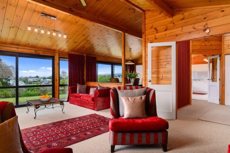 Photo of property in 11 Janet Place, Lynmore, Rotorua, 3010