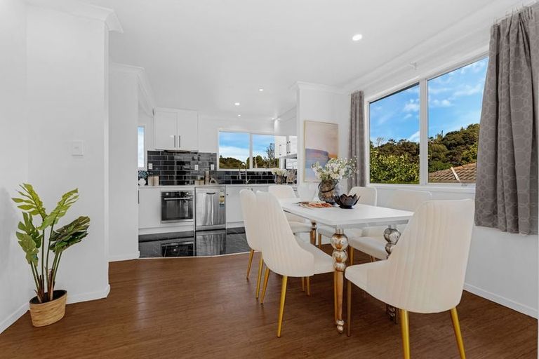 Photo of property in 20 Finn Place, Totara Vale, Auckland, 0629