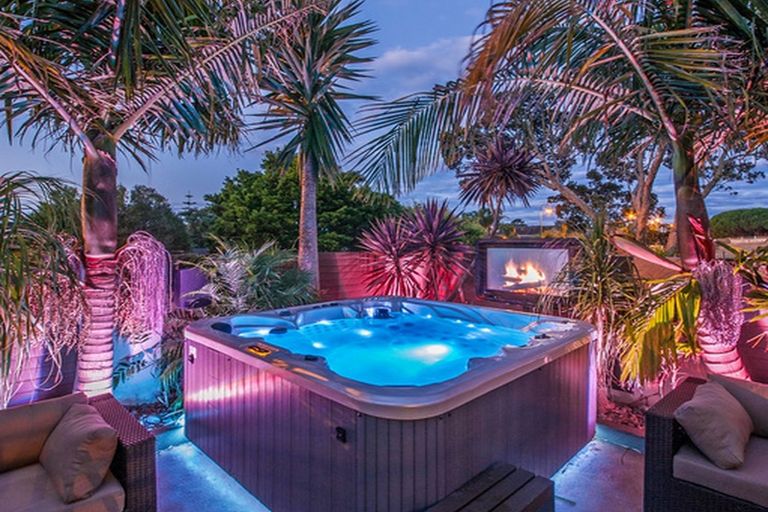 Photo of property in 257 Hill Road, The Gardens, Auckland, 2105