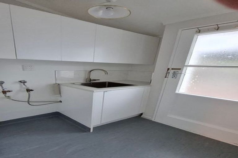 Photo of property in 43b Cypress Drive, Maungaraki, Lower Hutt, 5010