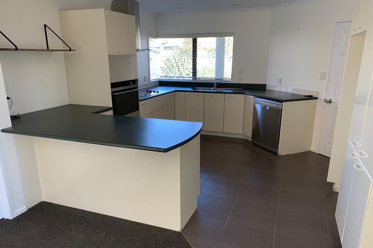 Photo of property in 2/22 Ardagh Place, Dannemora, Auckland, 2016