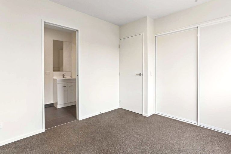 Photo of property in 59 Apsley Drive, Avonhead, Christchurch, 8042